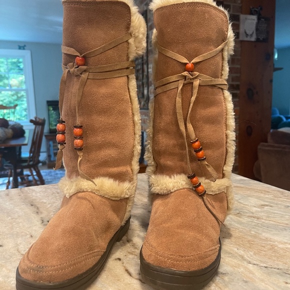 UGG Shoes - UGG Nightfall women’s size 6